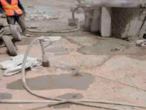 翠峦水泥混凝土路面板底注浆技术 路面脱空注浆整治方案